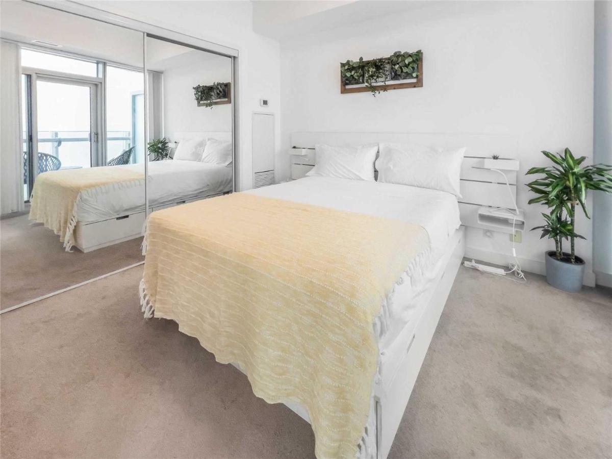 Luxury Condo In The Heart Of Toronto - Next To Scotiabank Arena Ngoại thất bức ảnh