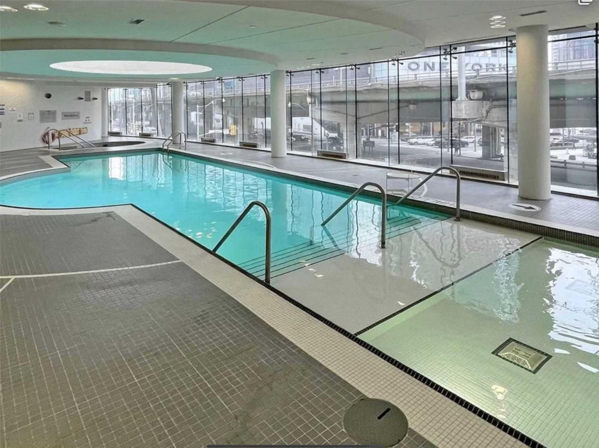 Luxury Condo In The Heart Of Toronto - Next To Scotiabank Arena Ngoại thất bức ảnh